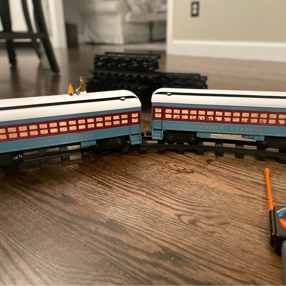 🎄LIONEL POLAR EXPRESS TRAIN SET - Picture 5 of 8